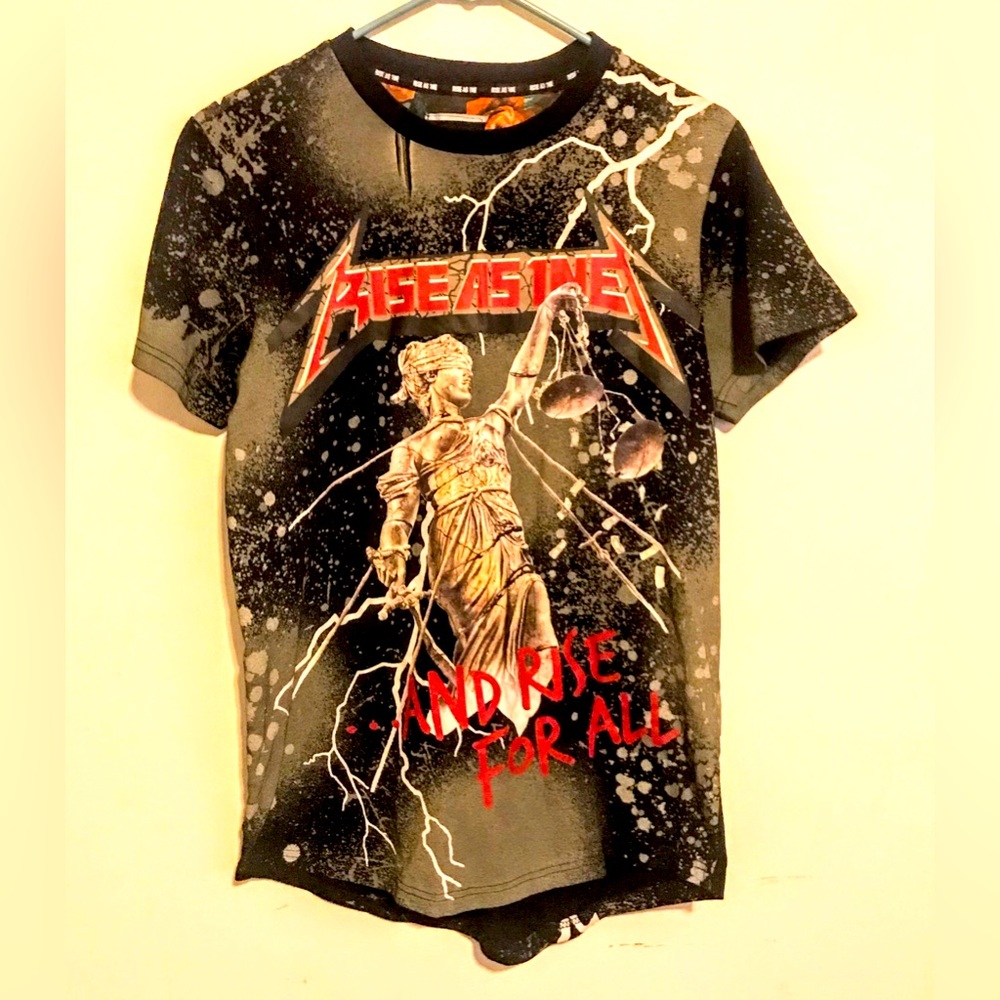 Mens tee size medium